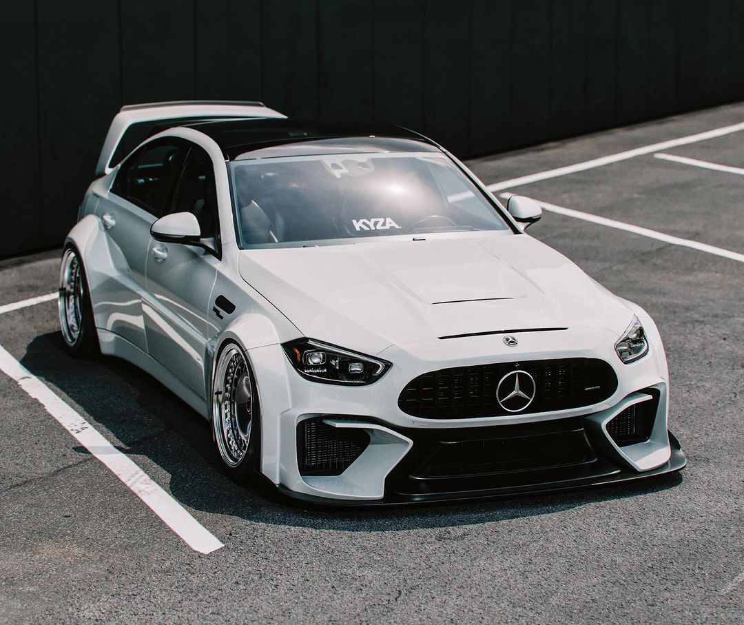 Mercedes-AMG Wide Body Classic Inspired Build of The C63 x 190 EVO Concept Car